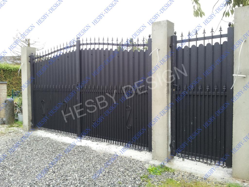 Portail YANGUON BRISE VUE